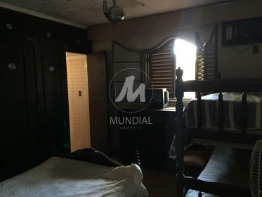 12 - Dormitorio
