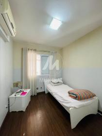 10 - Dormitorio