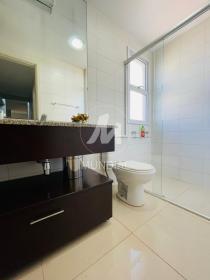 12 - Banheiro/lavabo