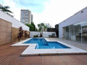 11 - Piscina