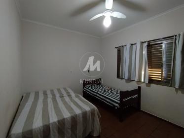 21 - Dormitorio