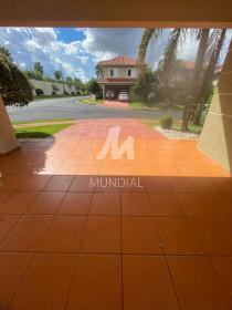 2 - Garagem/estacionamento