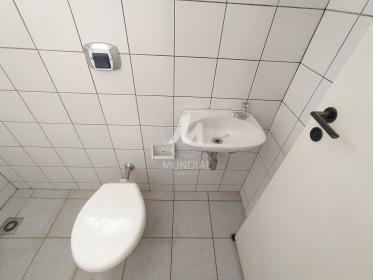 28 - Banheiro/lavabo