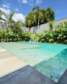 22 - Piscina