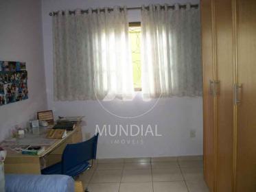 25 - Dormitorio