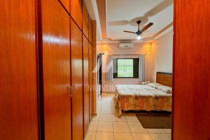 12 - Suite
