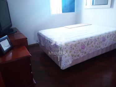 32 - Dormitorio