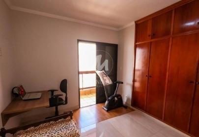 15 - Dormitorio
