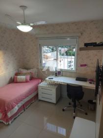 12 - Suite