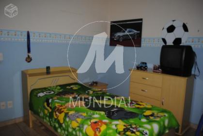 8 - Dormitorio