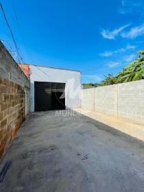 2 - Garagem/estacionamento