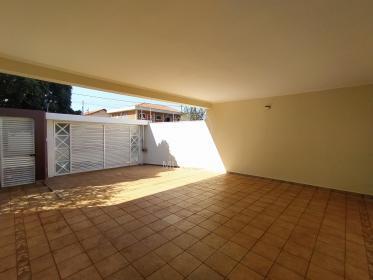 4 - Garagem/estacionamento