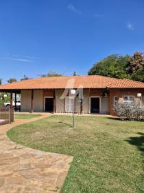24 - Quintal/corredores