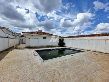 16 - Piscina