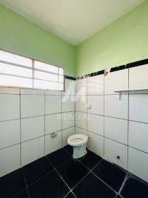 15 - Banheiro/lavabo