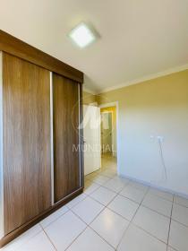 20 - Dormitorio