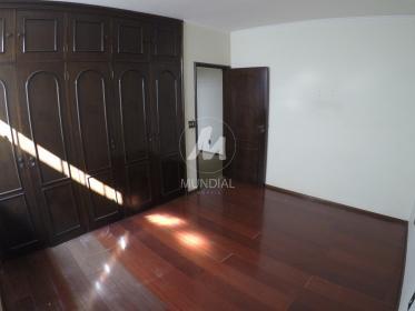 28 - Dormitorio