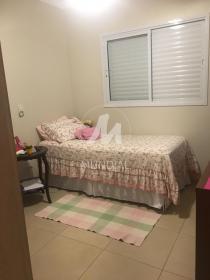 12 - Dormitorio