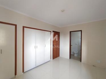 12 - Suite