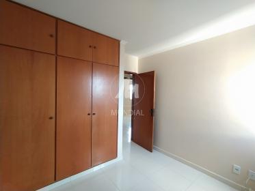 18 - Dormitorio