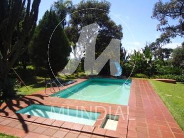 18 - Piscina