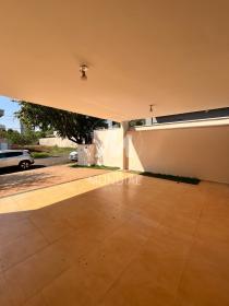 30 - Garagem/estacionamento