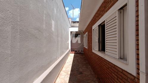 24 - Quintal/corredores