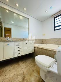 15 - Banheiro/lavabo