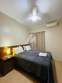 12 - Dormitorio