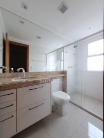 12 - Suite
