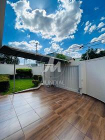 4 - Garagem/estacionamento