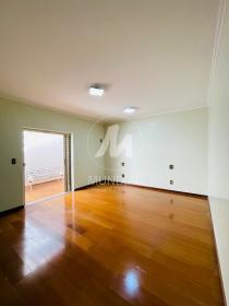 30 - Suite