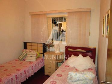 20 - Dormitorio