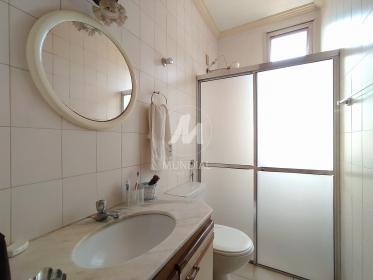 13 - Banheiro/lavabo