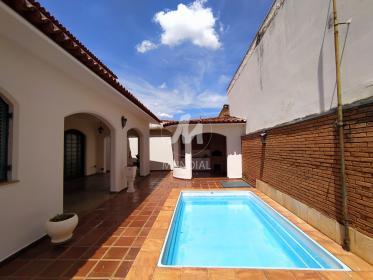 38 - Piscina