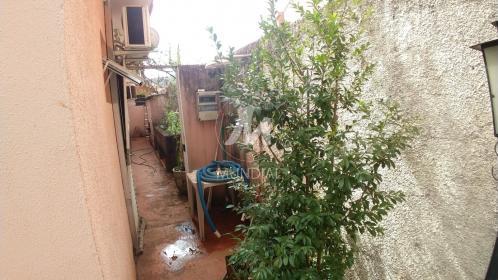 24 - Quintal/corredores