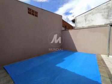 17 - Piscina