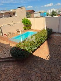 26 - Piscina
