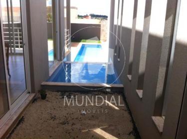 25 - Piscina
