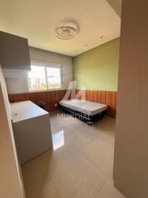 18 - Suite