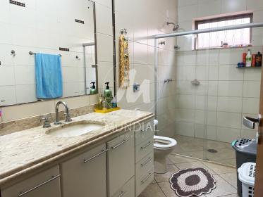 8 - Banheiro/lavabo
