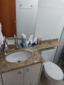 15 - Banheiro/lavabo