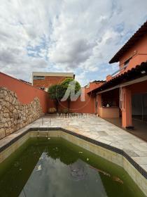 21 - Quintal/corredores