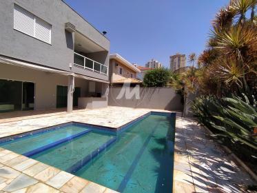 44 - Piscina