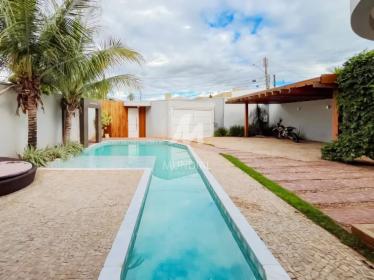 35 - Piscina