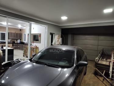 16 - Garagem/estacionamento