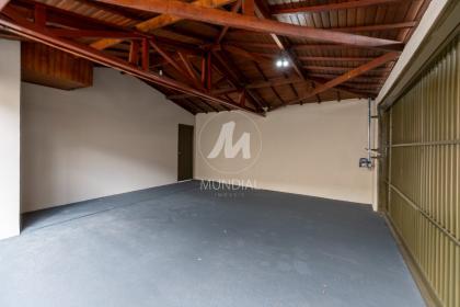 12 - Garagem/estacionamento