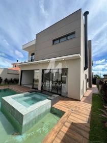 17 - Piscina