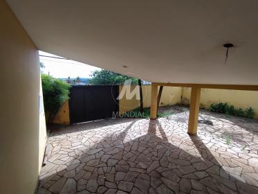 16 - Garagem/estacionamento