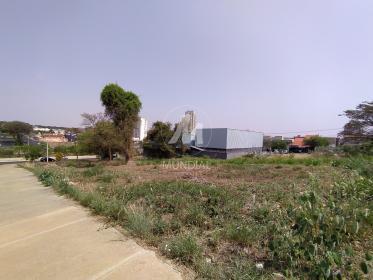 2 - Terreno/Lote